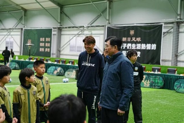 前國腳楊旭創(chuàng)業(yè)記：放棄功利學(xué)日本，青訓(xùn)從拆解每個腳趾觸球開始