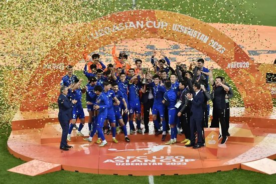 9人作戰(zhàn)2-0勝沙特，烏茲別克U17亞洲杯奪冠，三年三線突破青訓(xùn)成果